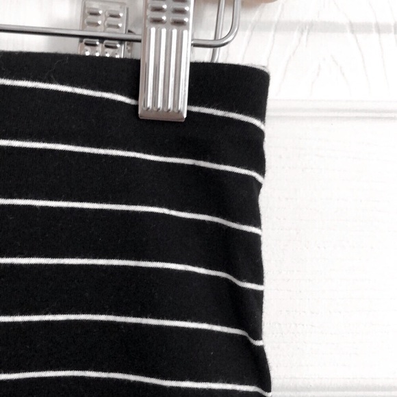 H&M striped black and white skirt - Picture 2 of 5